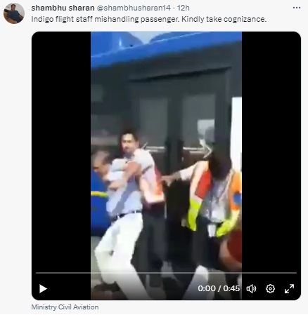 A 2017 video of IndiGo staffers manhandling a passenger has gone viral with users falsely claiming it to be of a recent incident.
